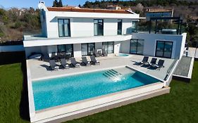 Beautiful Villa Athena